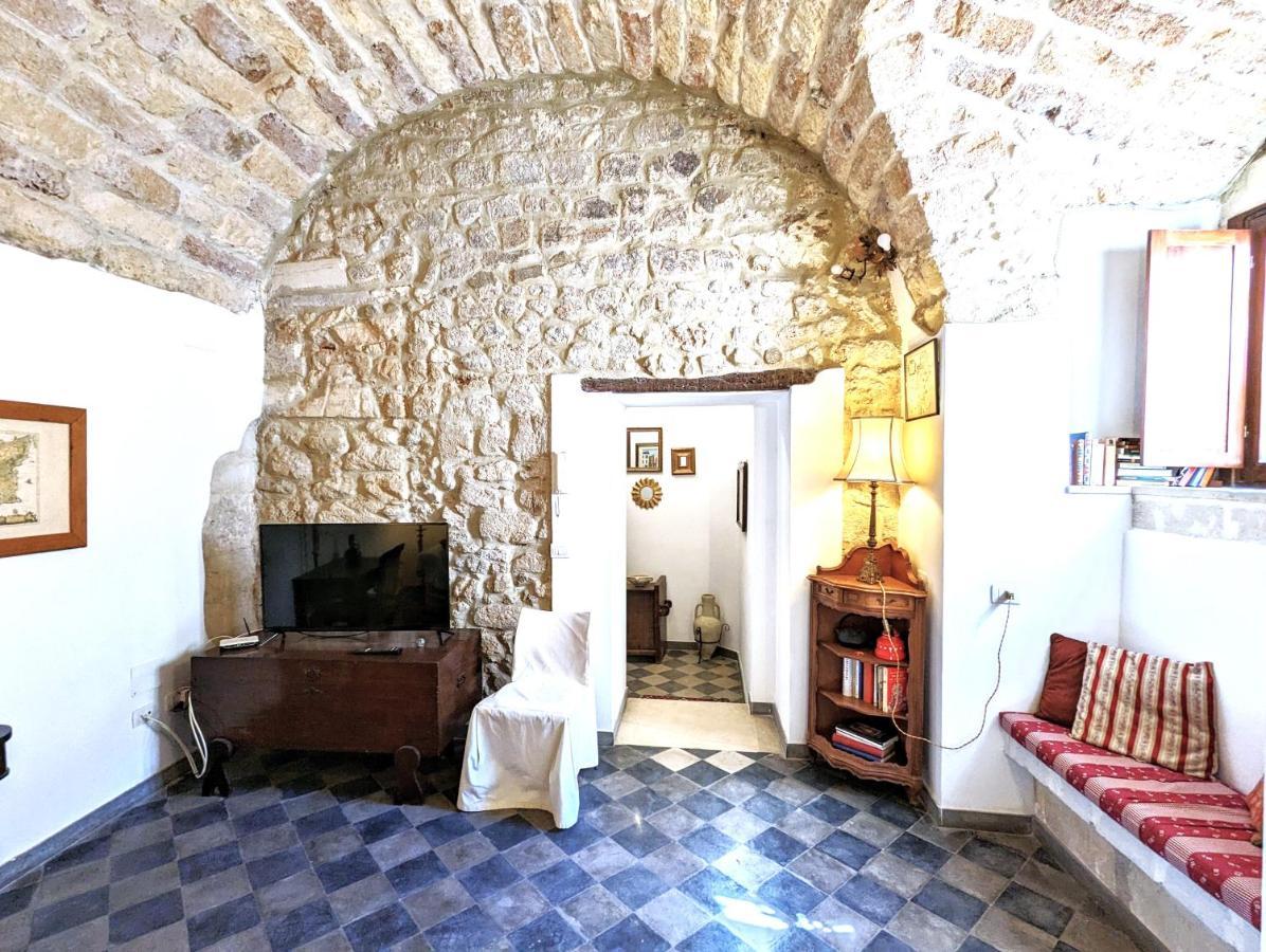 Апартаменты La Casa Delle Fate Сиракузы Экстерьер фото
